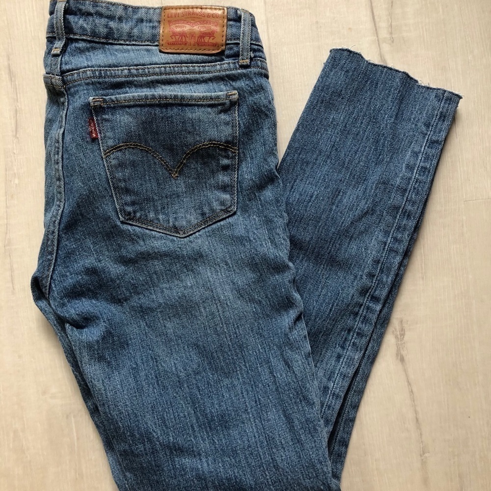 Levi’s 711 Skinny Jean